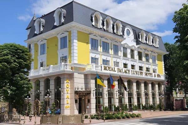 Готель Royal Palace Luxury Hotel & SPA