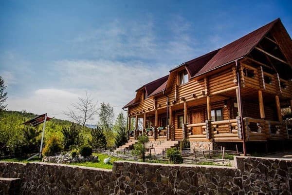 Приватна садиба Турянський двір