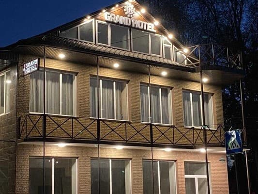 Готель Grand Hotel