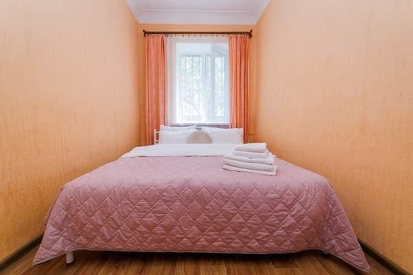 Квартира У центрі біля Каштанової Алеї вул. Соборності 46-А. Alex Apartments