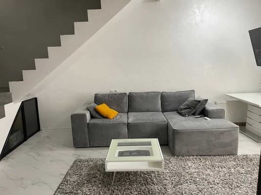 Квартира двоповерхова з терасою на даху, Волгоградська 26А