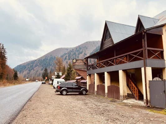 Готель Чатина