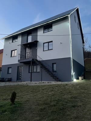 Приватна садиба Карпатські мрії