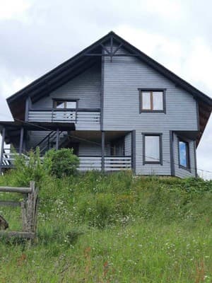 Приватна садиба Щастя & Смерековий чан