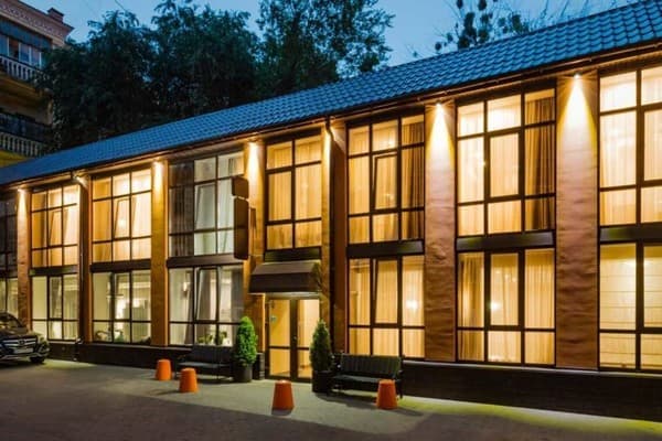 Готель Crystal Hotel