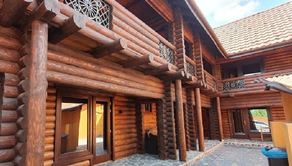 Приватна садиба Чотири сезони