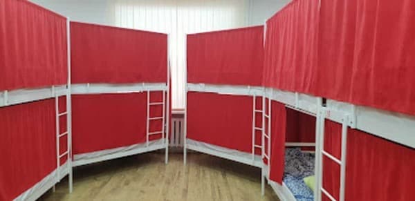 Хостел 777 метро Палац Україна