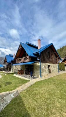 Котедж Явірник