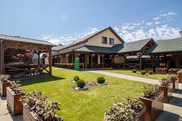 Готельно-ресторанний комплекс Praktik Hotel & Restaurant