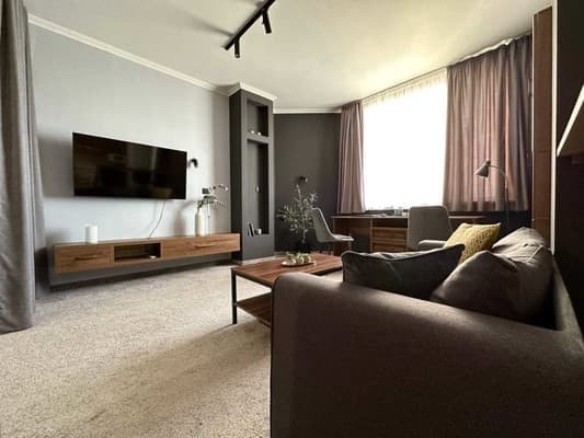 Квартира VIP-студія на Дмитра Донцова 3