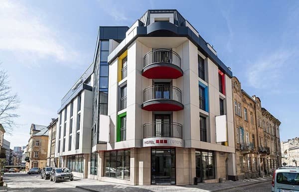 Готель Optima Collection Мурал Львів