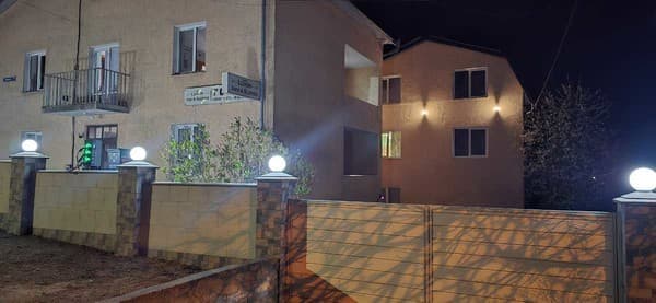 Готель Luxor Inn & Suites