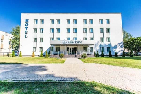 Готель Славутич