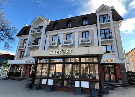 Готель Everest