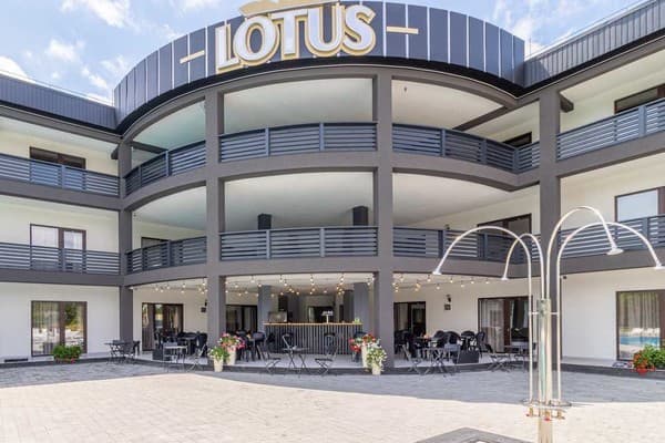 Готель Lotus