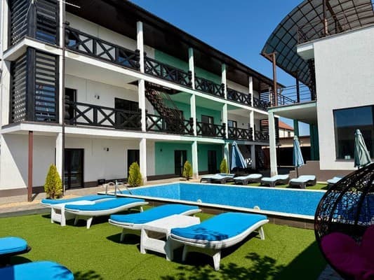 Готель QZone 2