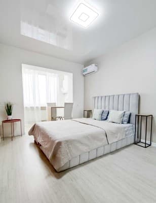 Квартира Райдужна студія поруч з залізничним вокзалом "Харків-Пасажирський"