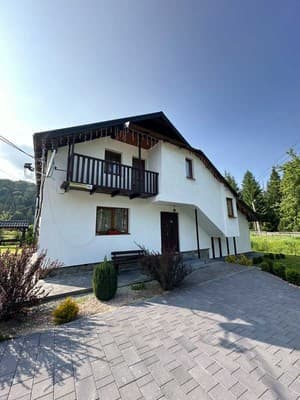 Котедж У Анастасії та Софії