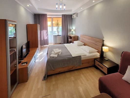 Квартира Home Hotel вул. Мала Житомирська, 10-1