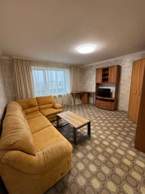 Квартира трикімнатна на вул. Холодноярської бригади 22