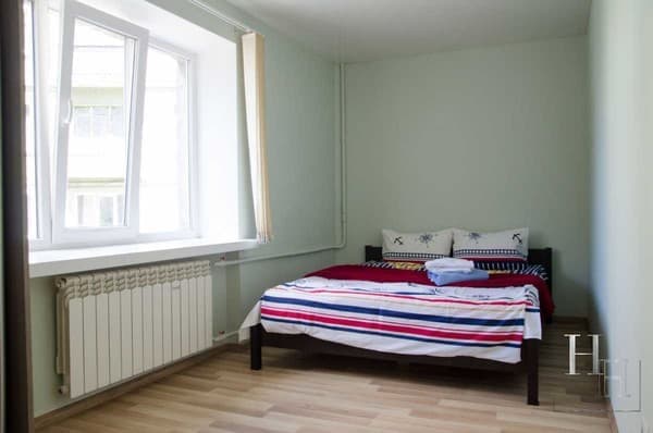 Квартира двокімнатна, вул. Старий Поділ 22