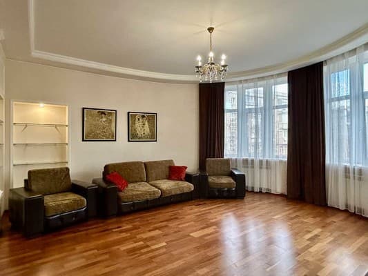 Квартира 3-кімнатна класу люкс