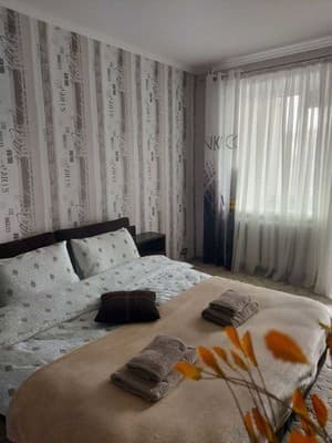 Квартира 1-кімнатна біля метро Лівобережна