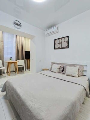 Квартира Нова студія поруч з залізничним вокзалом "Харків-Пасажирський"