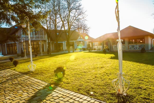 Готельно-ресторанний комплекс Прованс