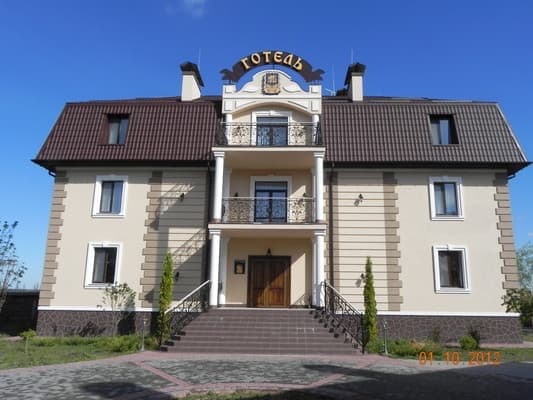 Готель Петровський Бровар