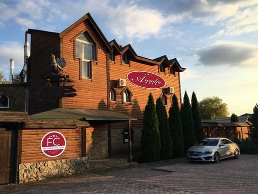 Готель Arcadia