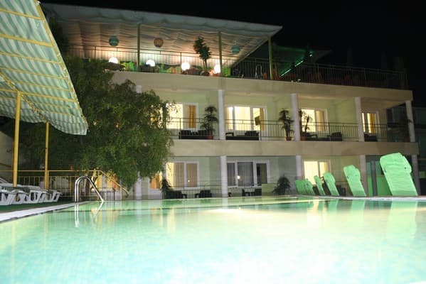 Готель Green hotel-club