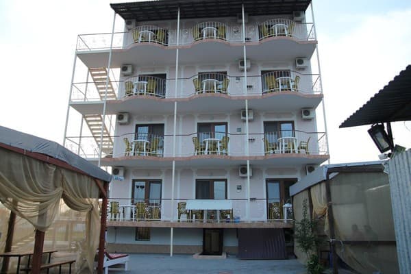 Готель Новый