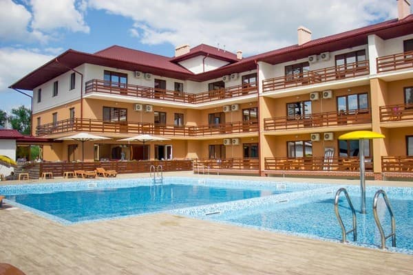 Готель Лазурний берег