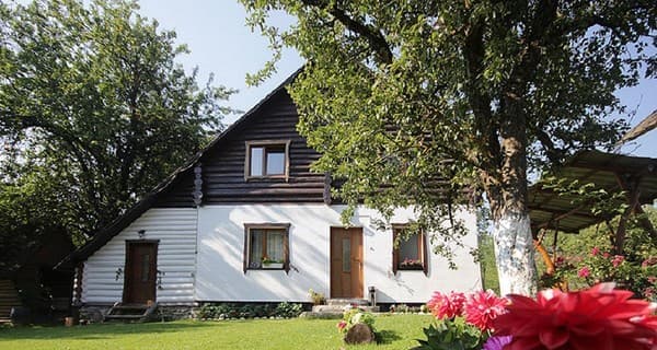 Приватна садиба Стара Хата