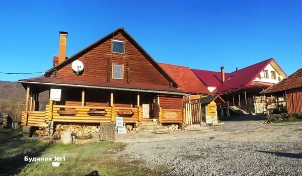 Котедж Біля струмка