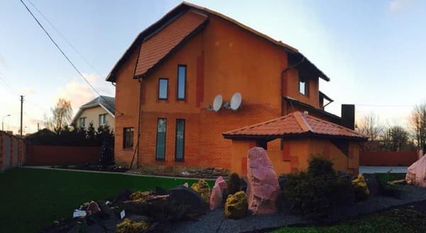 Гостинний двір Corner House