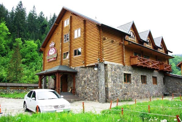 Гостинний двір Три підкови